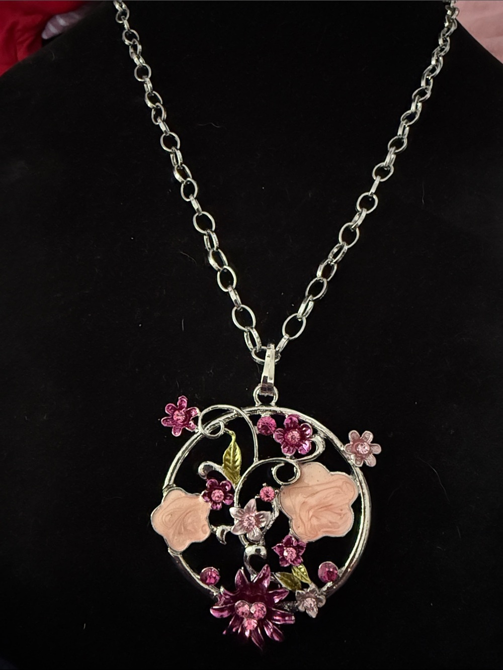 New 12.5” Women’s Floral Pink & Purple on silver chain Necklace pendant 2.5”